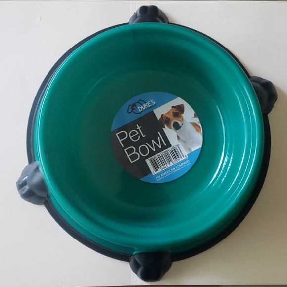 Round Pet Bowl with Paw Base. Buy 4 x $15 - Picture 11 of 11